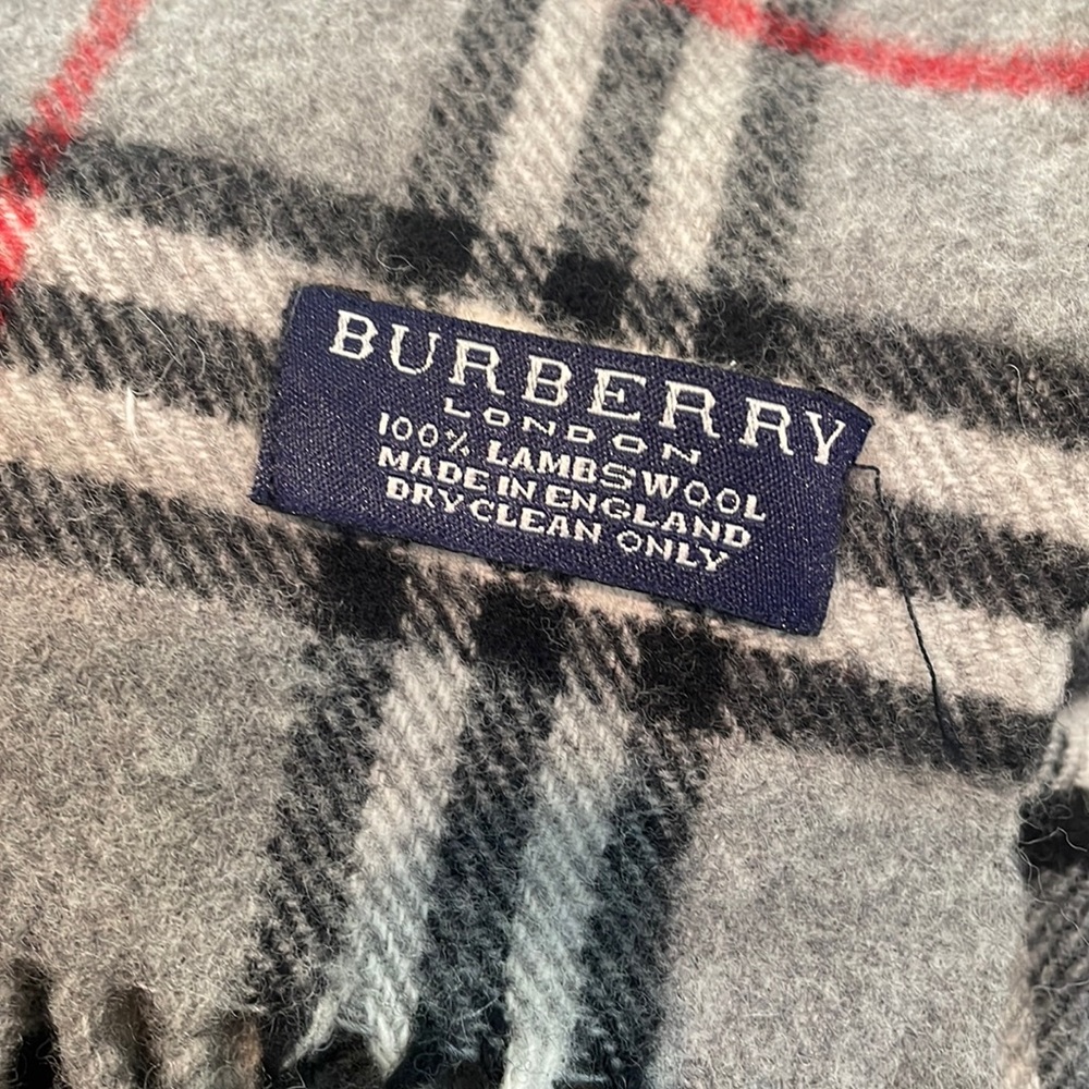 Vintage Burberry of London Grey Neck Scarf Plaid Fringe Cashmere Winter
